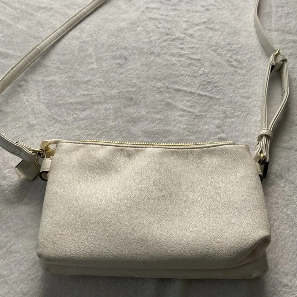 Juicy Couture Cross Body Bag - Picture 5 of 6